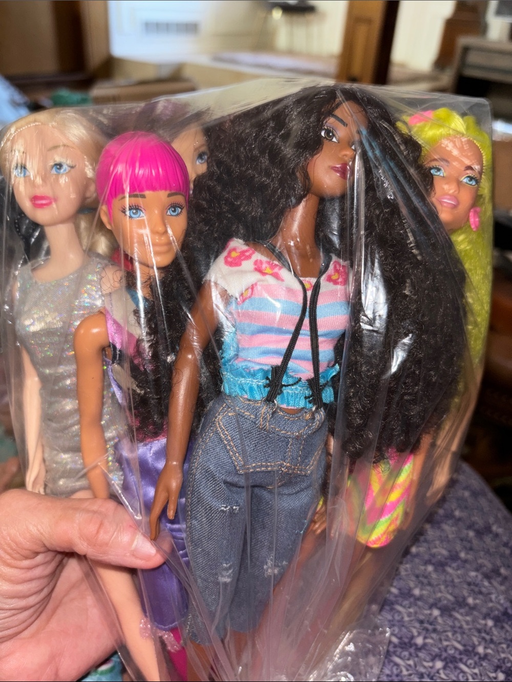Doll lot Set — Assorted Colors and dolls